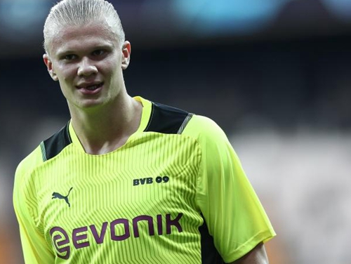 阿迪达斯官方：22款2026年国家队球衣将于11月6日开始发售（阿迪达斯官宣：2026年国家队22款球衣将于11月6日开售）