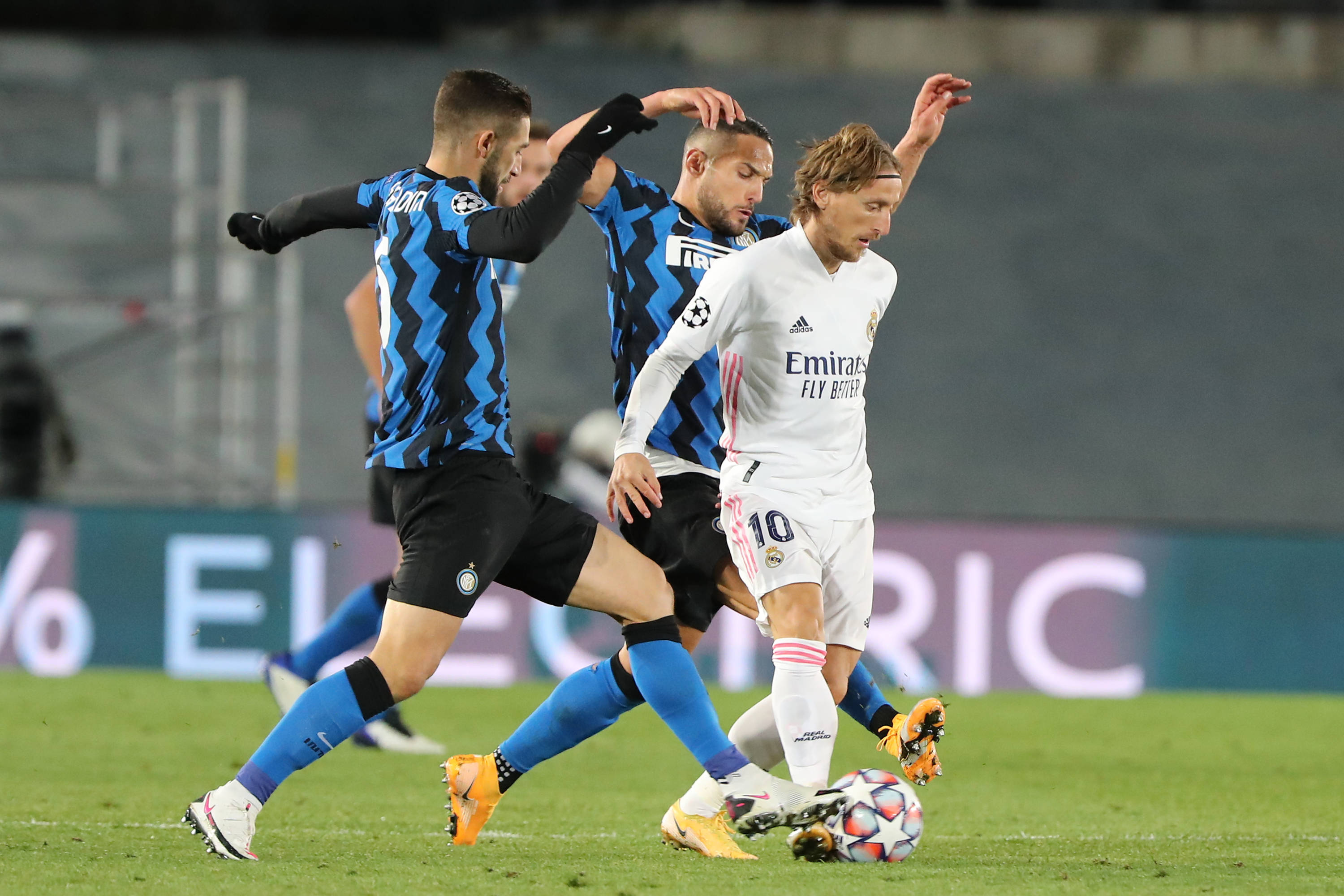 记者：国米签哈伊杜克18岁中卫布拉尼米尔的交易已完成80%（记者：国米引进哈伊杜克18岁中卫布拉尼米尔的交易进展至80%）