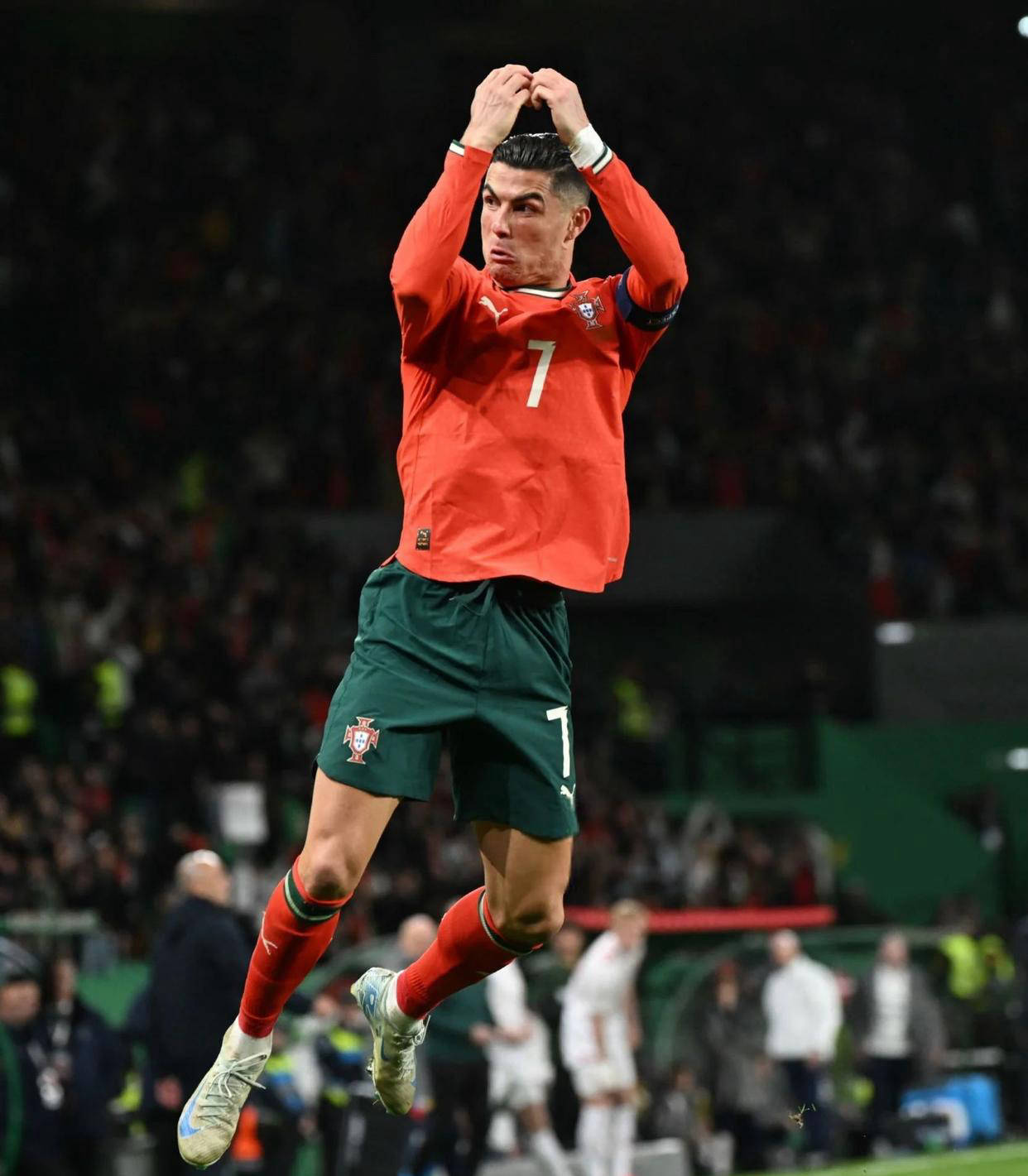 意媒：米兰希望魔笛能帮助推动卢宁加盟，皇马估价2500万欧（意媒：米兰盼魔笛出面助推卢宁加盟，皇马标价2500万欧）