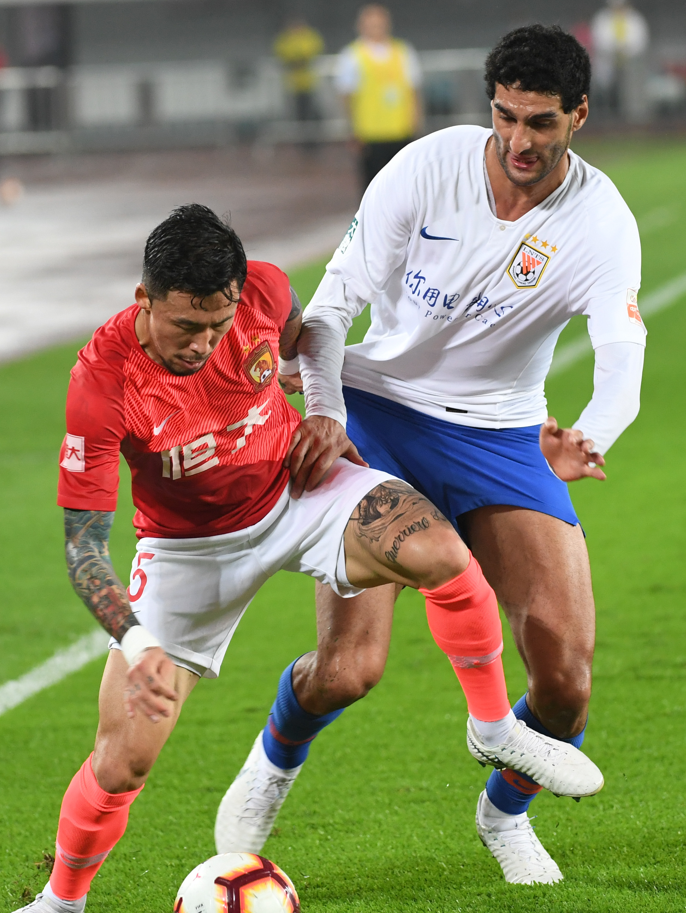 同曦以速度压制对手（同曦以快制胜）