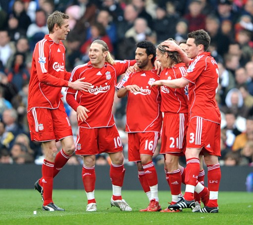 塞萨尔：齐沃为什么要换下博尼和泽林斯基？他俩明明表现最好（塞萨尔质疑齐沃换人：为何撤下博尼和泽林斯基？他们明明状态最佳）